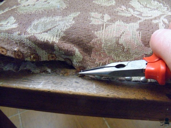 beletört szeg kiszedése