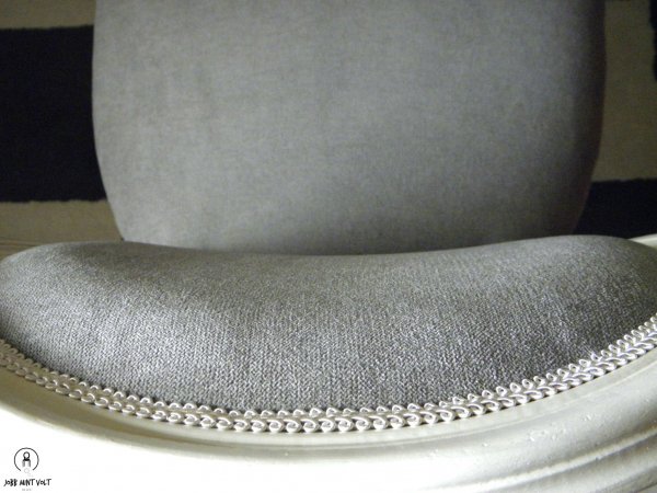 XVI Lajos szék támla felülről