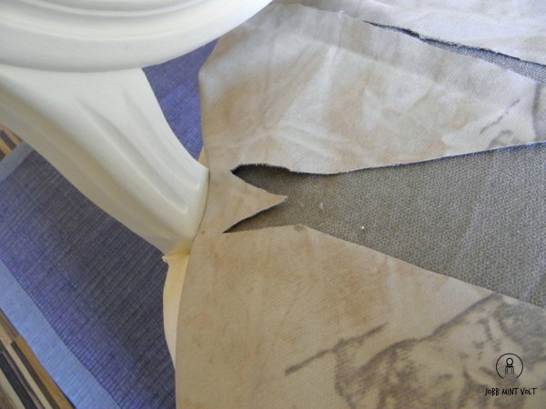 szürek fehér szék Y vágás 2