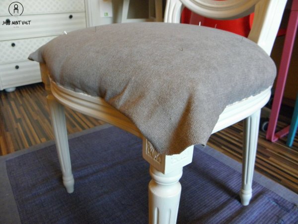 szürek fehér szék sarok tűzés előtt