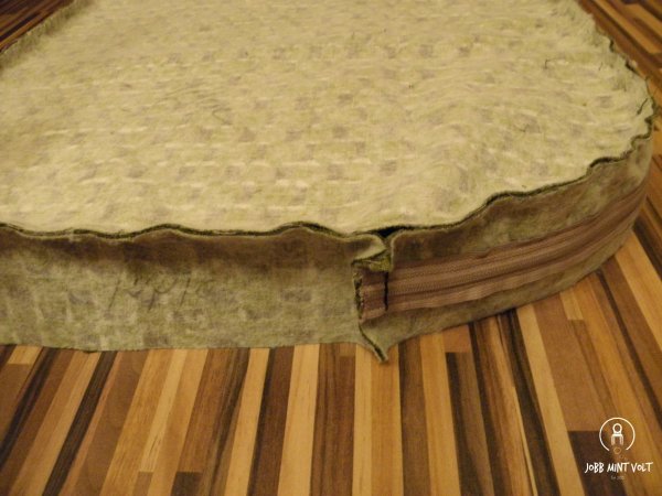 kagylófotel párna összetűzés