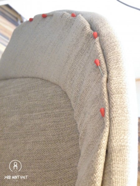 kagyló fotel karfa varrás előtt