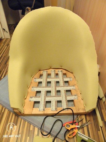 kagyló fotel szivacs és heveder