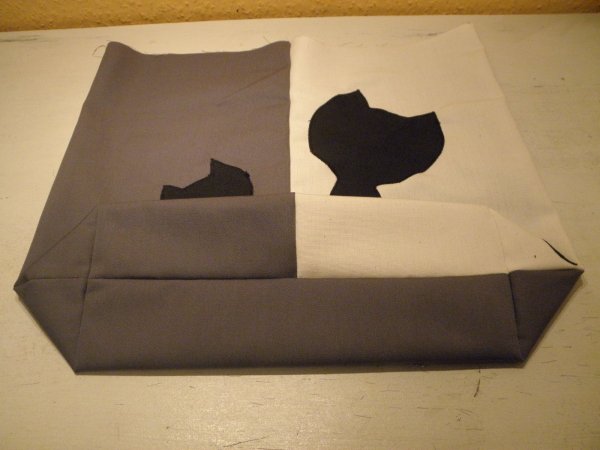 macskás táska külseje összevarrva 2